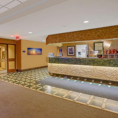 Days Inn By Wyndham Niagara Falls Lundys Lane Extérieur photo
