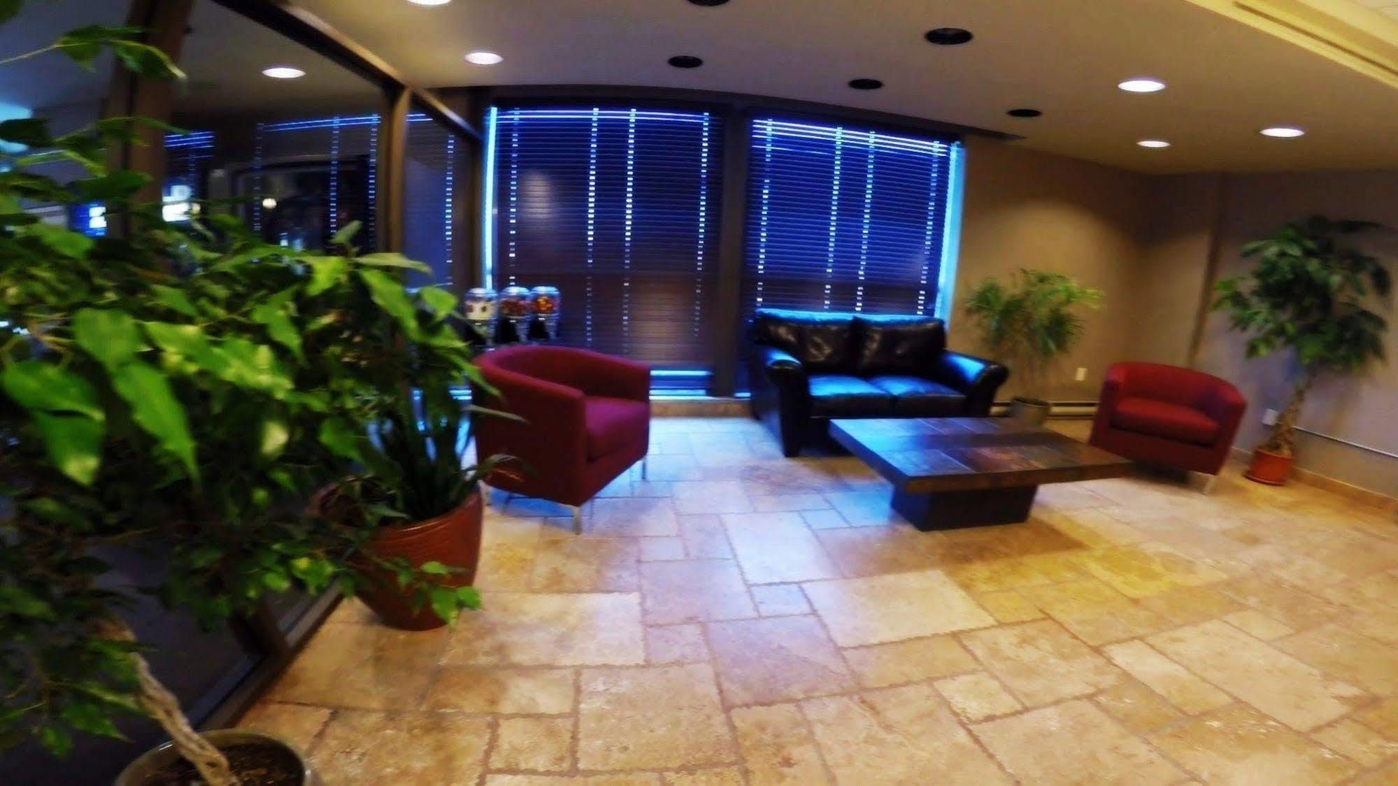 Days Inn By Wyndham Niagara Falls Lundys Lane Extérieur photo