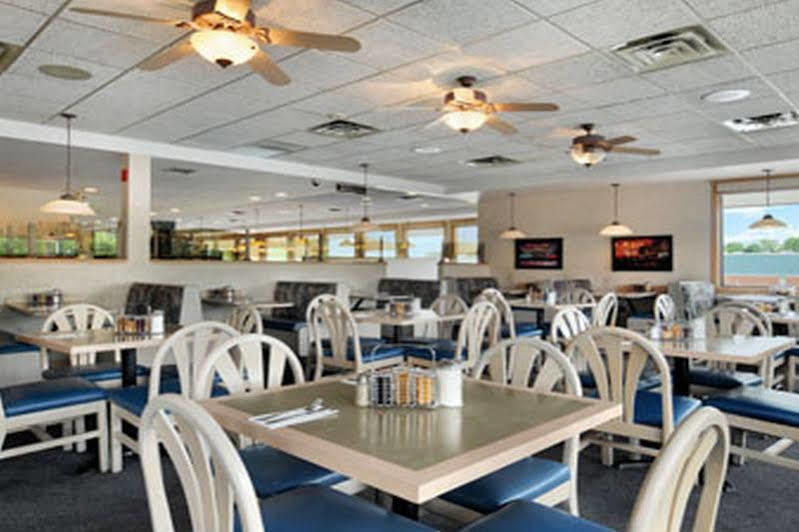 Days Inn By Wyndham Niagara Falls Lundys Lane Extérieur photo