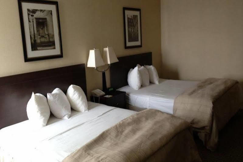 Days Inn By Wyndham Niagara Falls Lundys Lane Extérieur photo