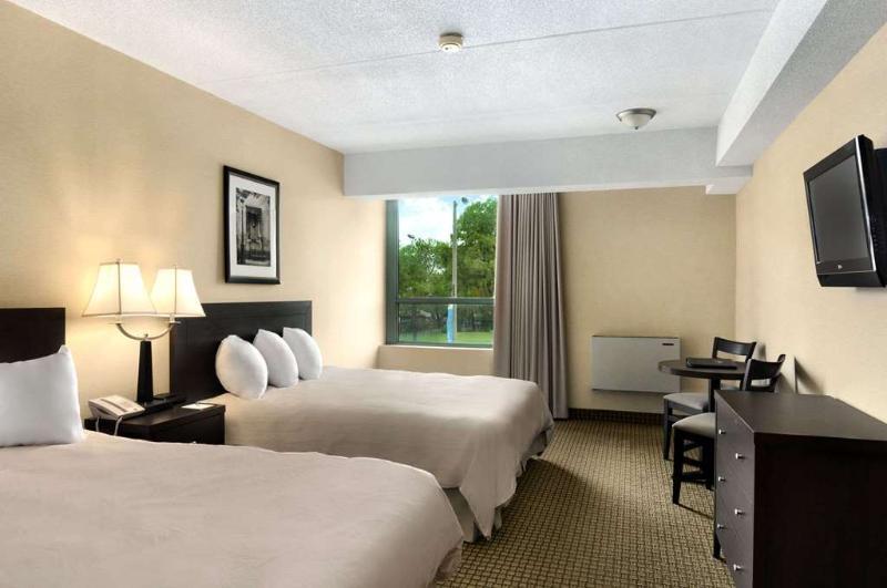 Days Inn By Wyndham Niagara Falls Lundys Lane Extérieur photo